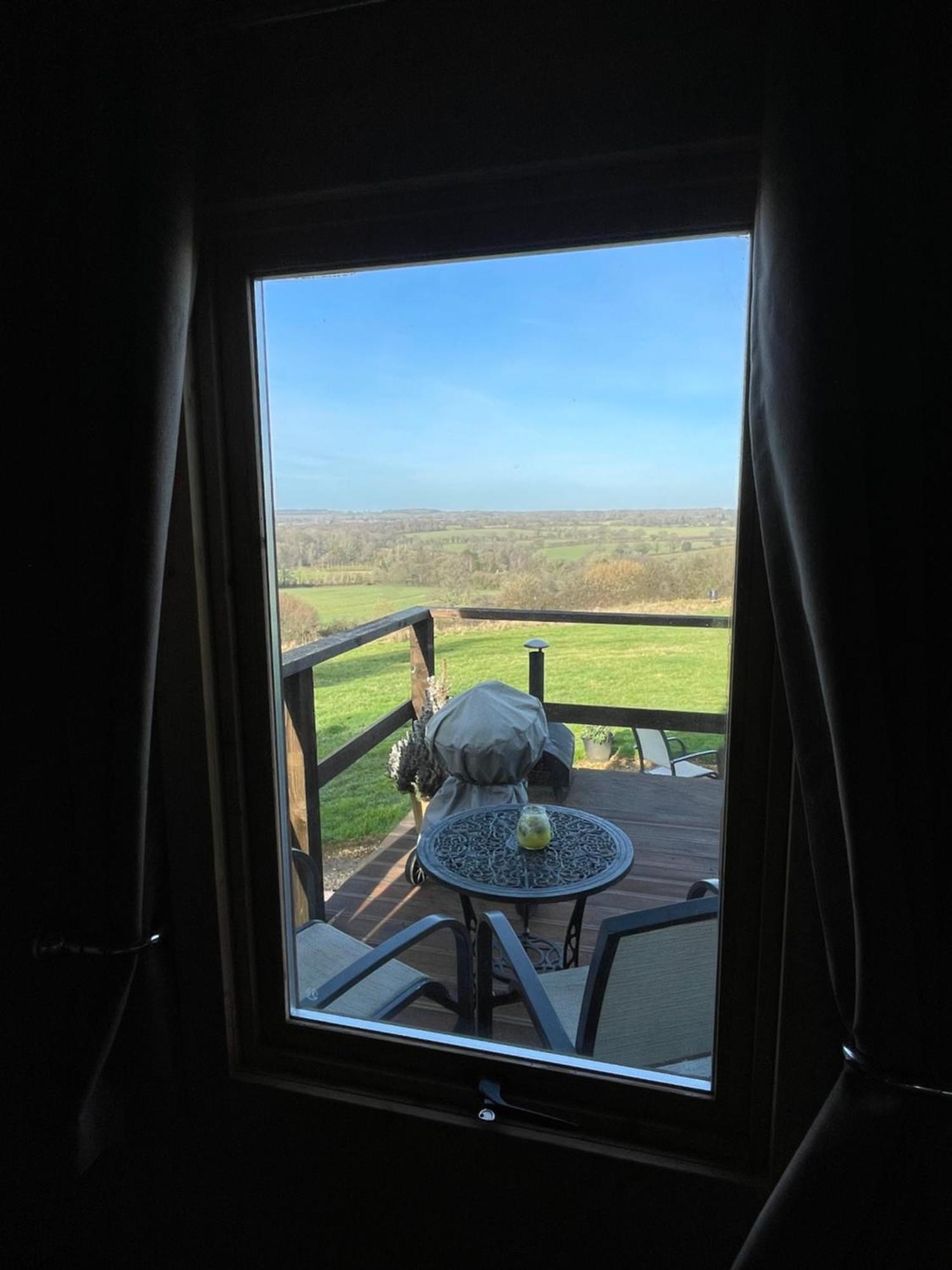 Cosy Cabin In Annie'S Meadow West Meon Exteriér fotografie