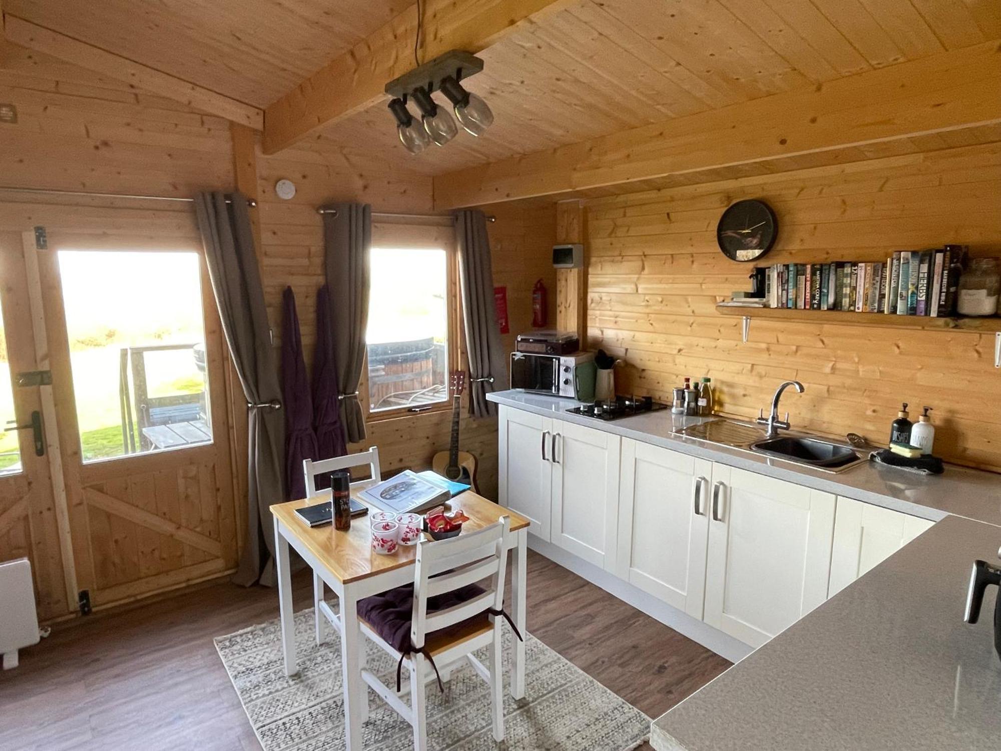 Cosy Cabin In Annie'S Meadow West Meon Exteriér fotografie
